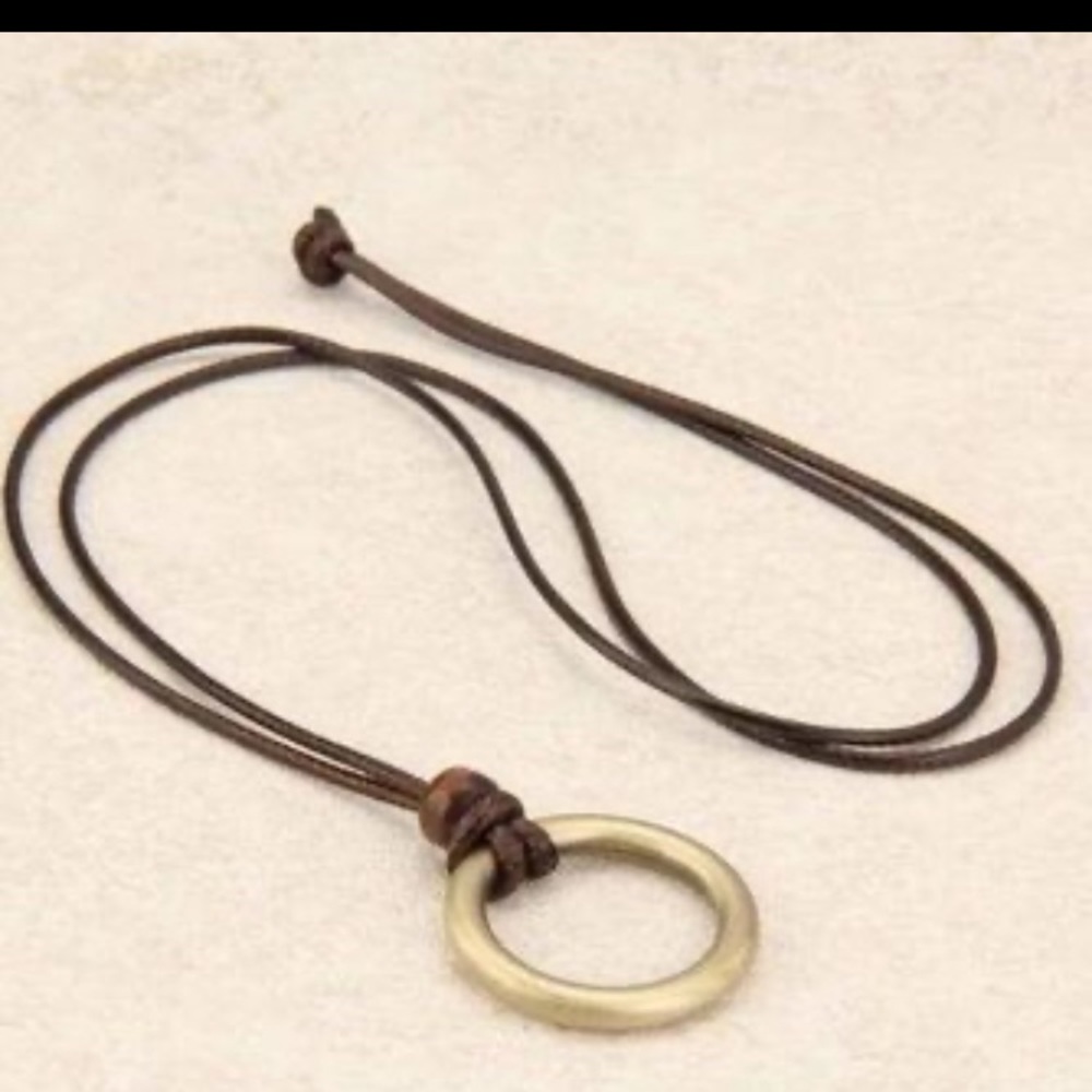 NWT Boutique Boho circle of life necklace